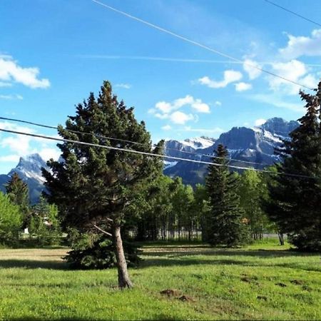 Akai Motel Canmore Kültér fotó